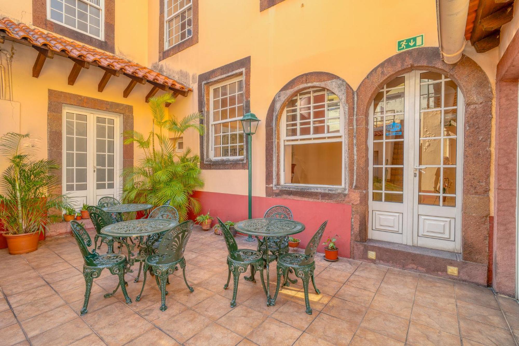 O Cantinho Da Mariazinha Funchal  Exteriör bild